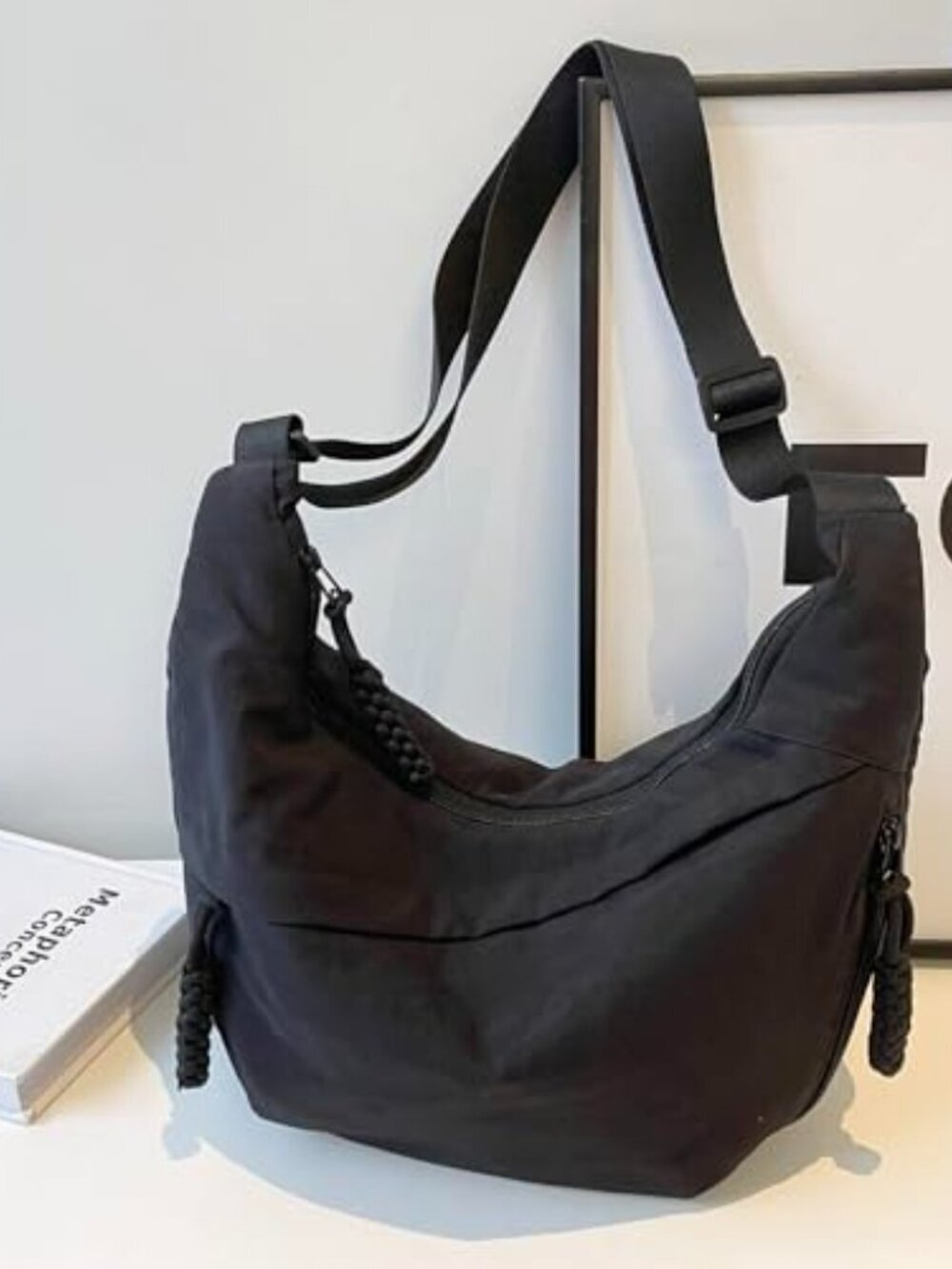 Sanxiner Crescent Bag for Women Men Nylon Crossbody Bags Multi-Pocket Sling Bag - Picture 2 of 5